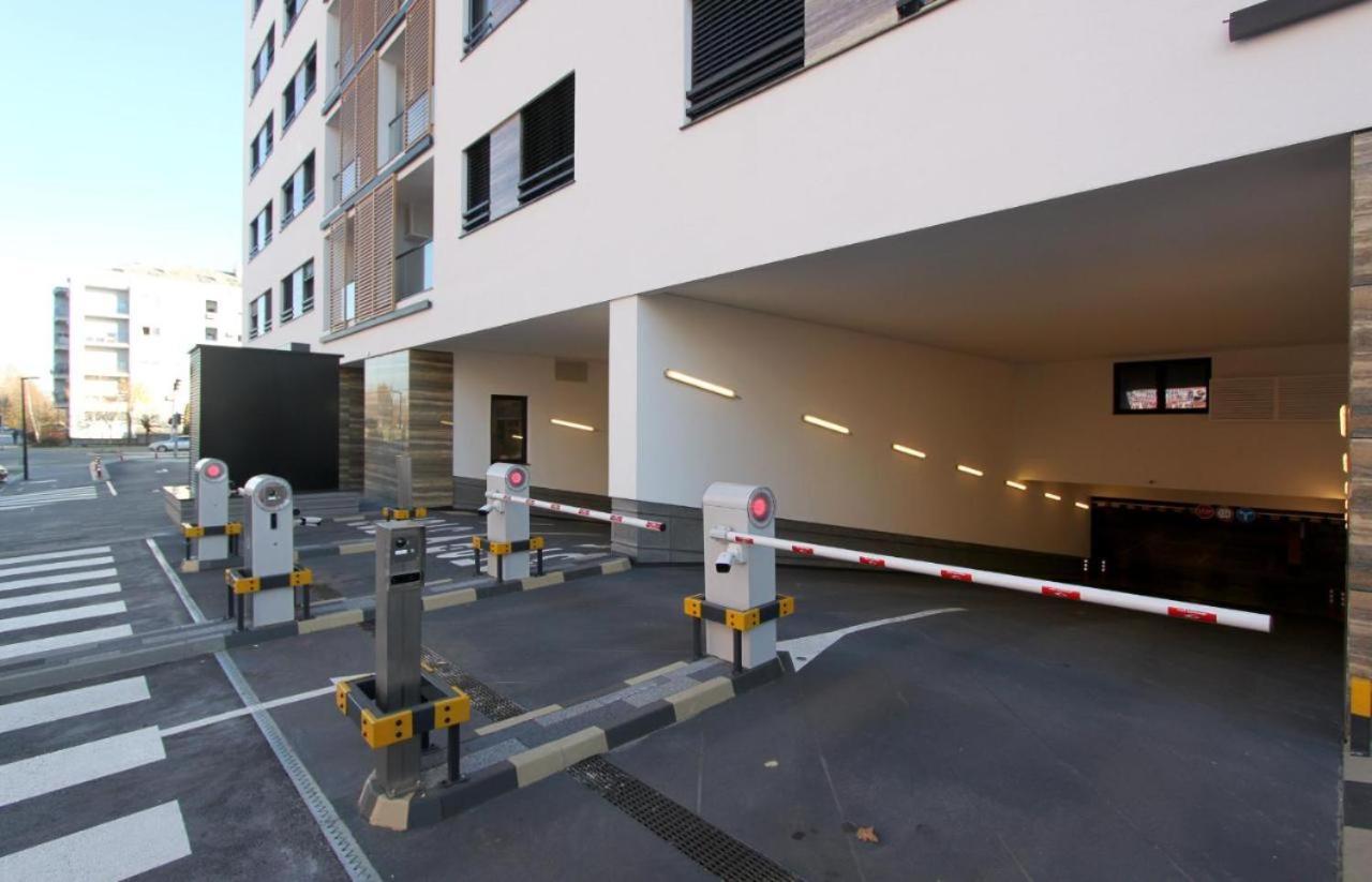 Apartment Sun City 2 Belgrado Esterno foto