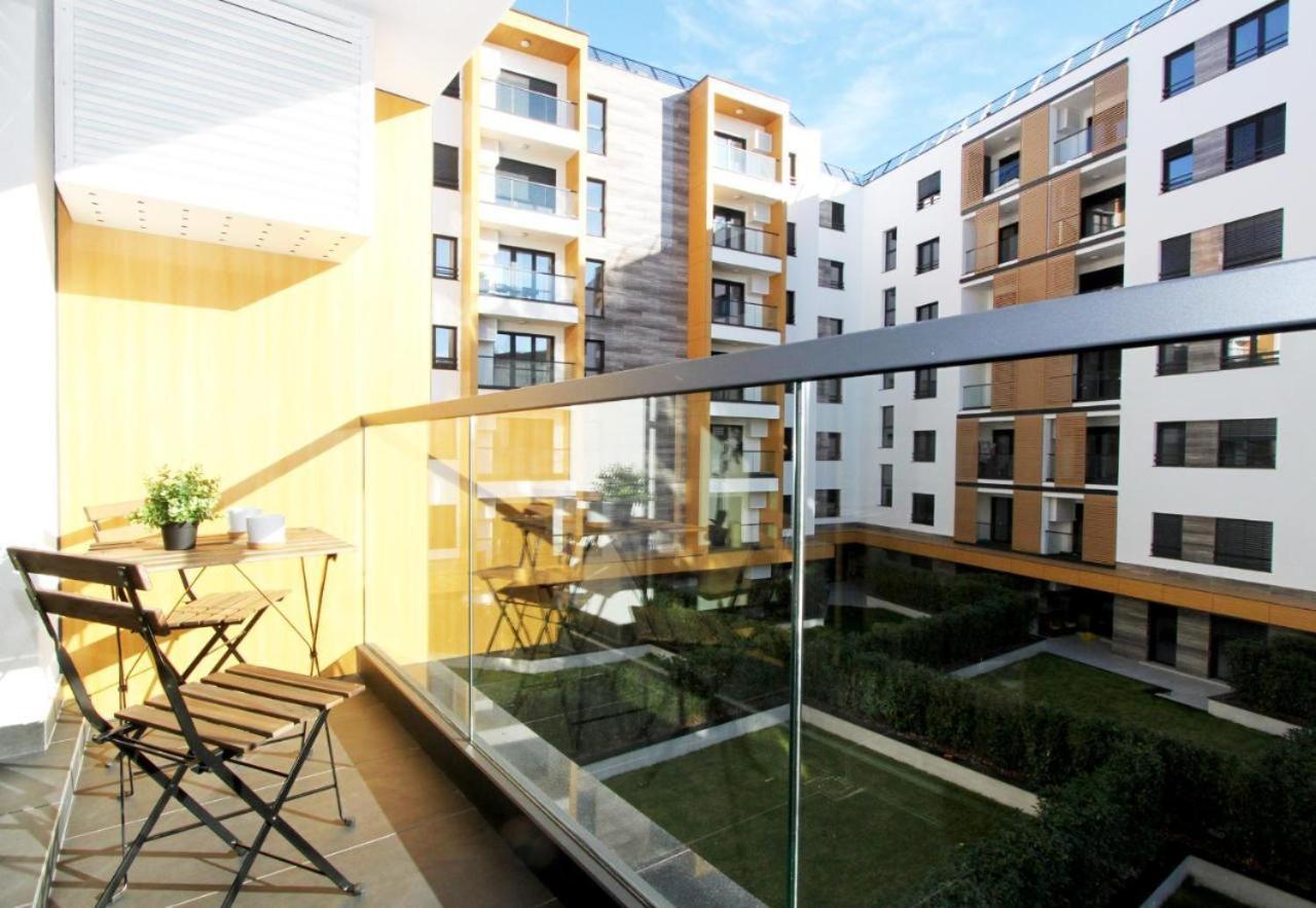 Apartment Sun City 2 Belgrado Esterno foto